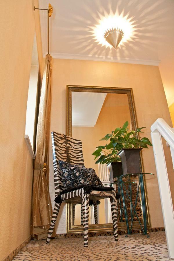 Lion Homestay Munique Exterior foto